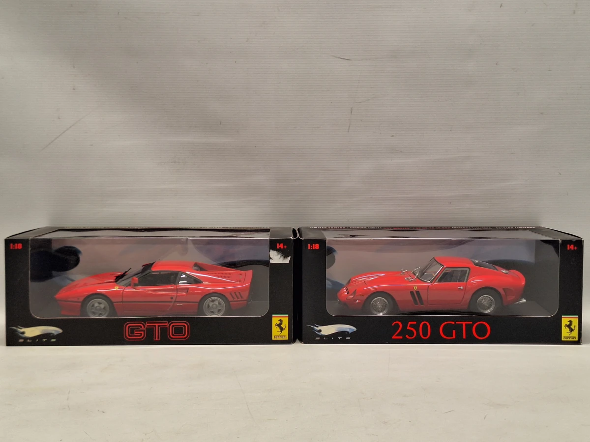 Set van twee Ferrari GTO schaalmodellen 1:18 Hot Wheels Elite - foto 2