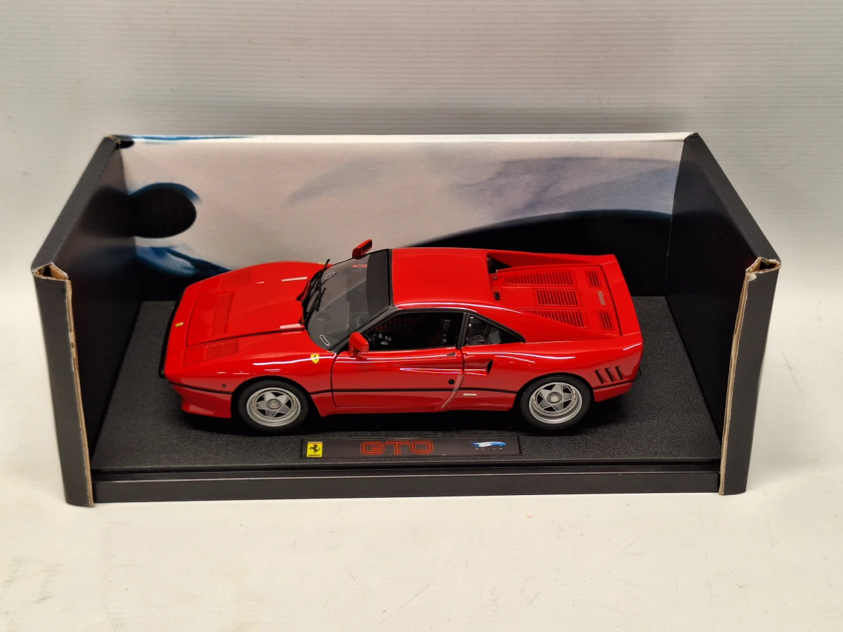 Set van twee Ferrari GTO schaalmodellen 1:18 Hot Wheels Elite - foto 5