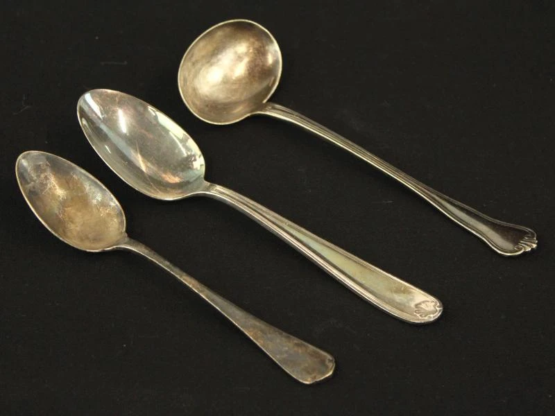 Groot lot Christofle verzilverd bestek en tafelaccessoires - foto 20