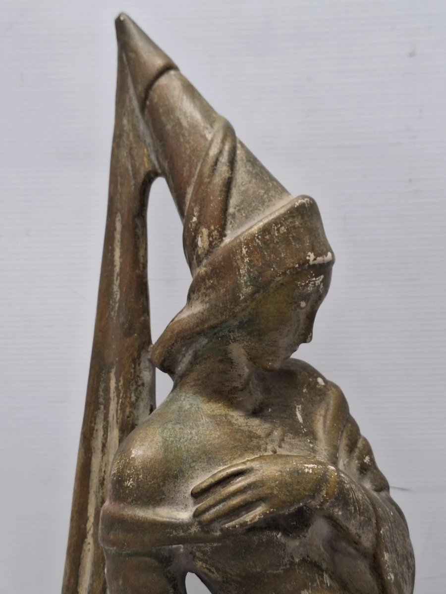 Vintage Art Deco beeld ‘Bourgondische Dame’ - jaren ’40 of Vintage Art Deco Beeld van adellijke dame (Jaren '40) - foto 6