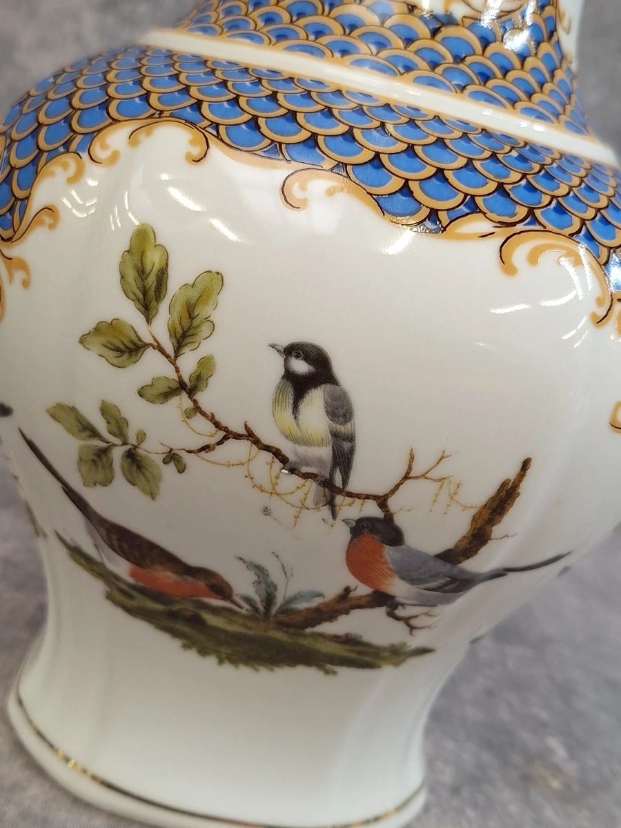 Bareuther Waldsassen porseleinen balustervaas - vogels, insecten en blauw schubdecor - foto 3