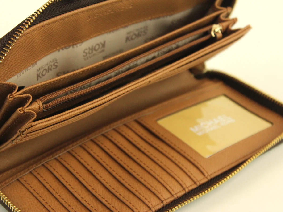 Michael Kors - grote monogram portefeuille / continental wallet met polsriempje - nieuw - foto 9