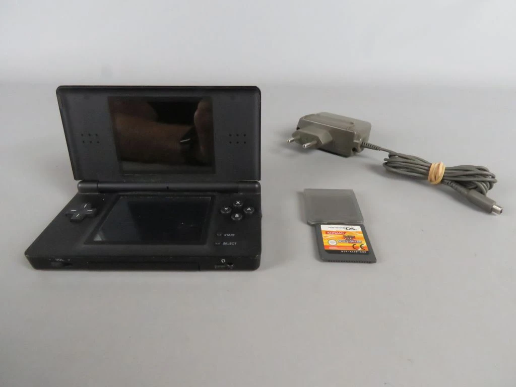 Nintendo DS Lite met Yu-Gi-Oh! GX Spirit Caller spel - foto 1
