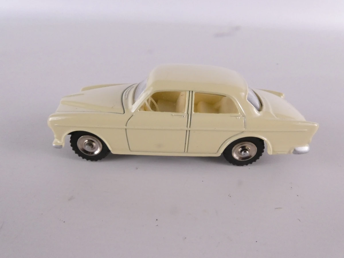 Set vintage Dinky Toys modelauto's en verkeersborden - foto 27