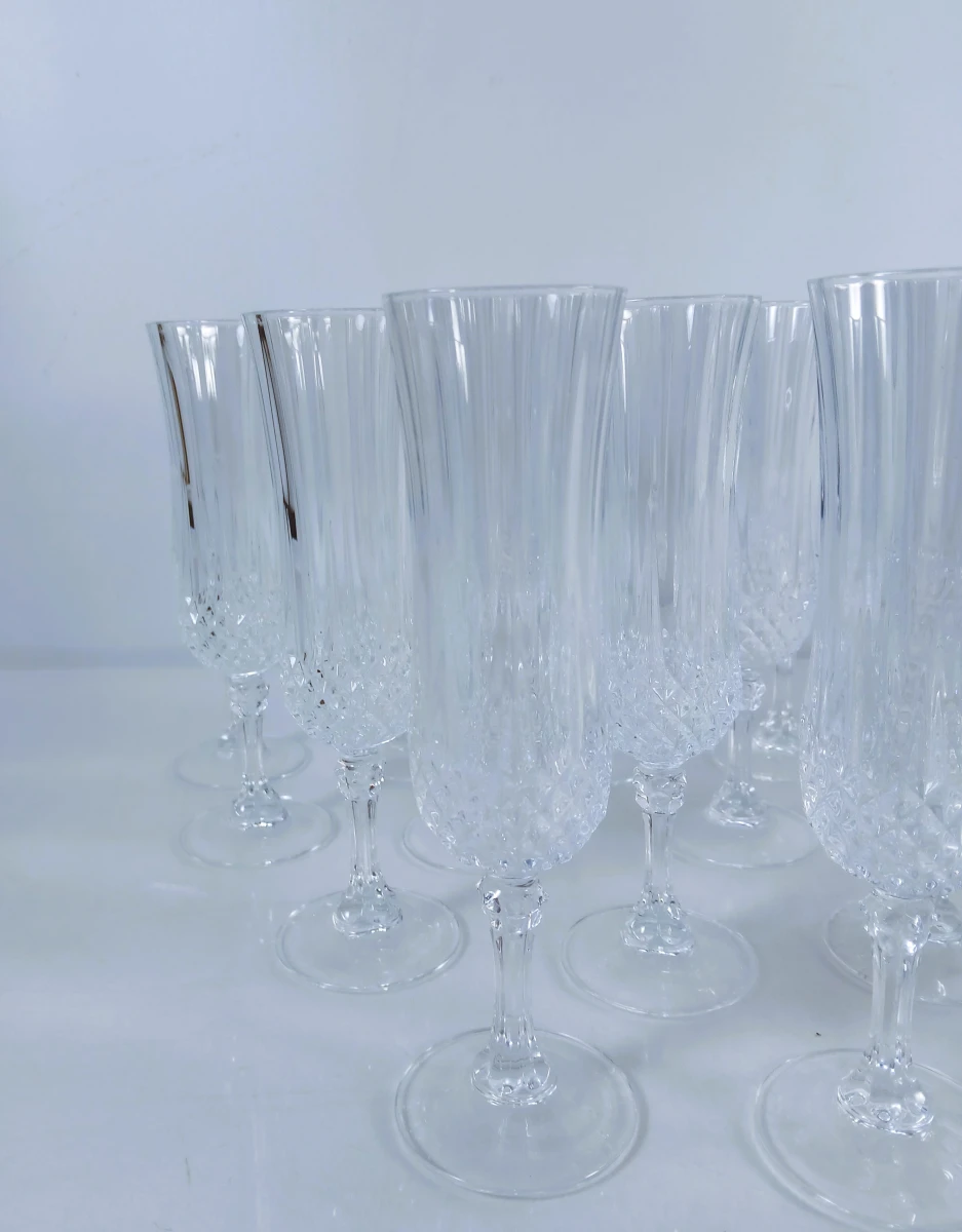 Set  van 14 champagneglazen met 2 karaffen - foto 2