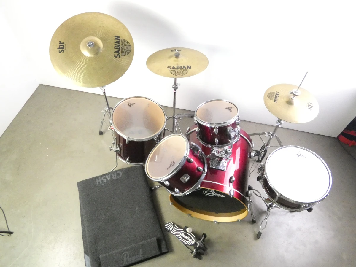Gretsch drumstel met Sabian bekkens en accessoires - foto 5