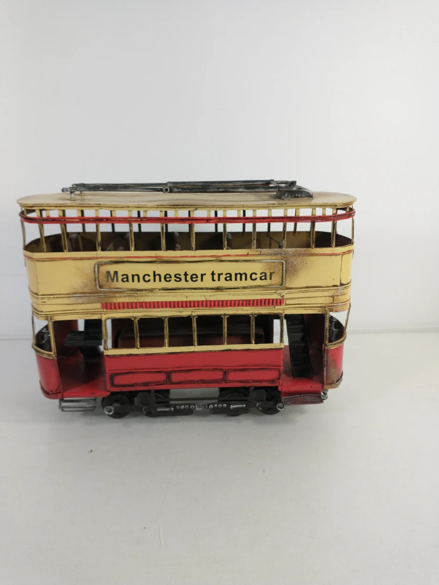 Vintage metalen model Manchester tramcar – kavel bij De Kringwinkel, Turnhout
