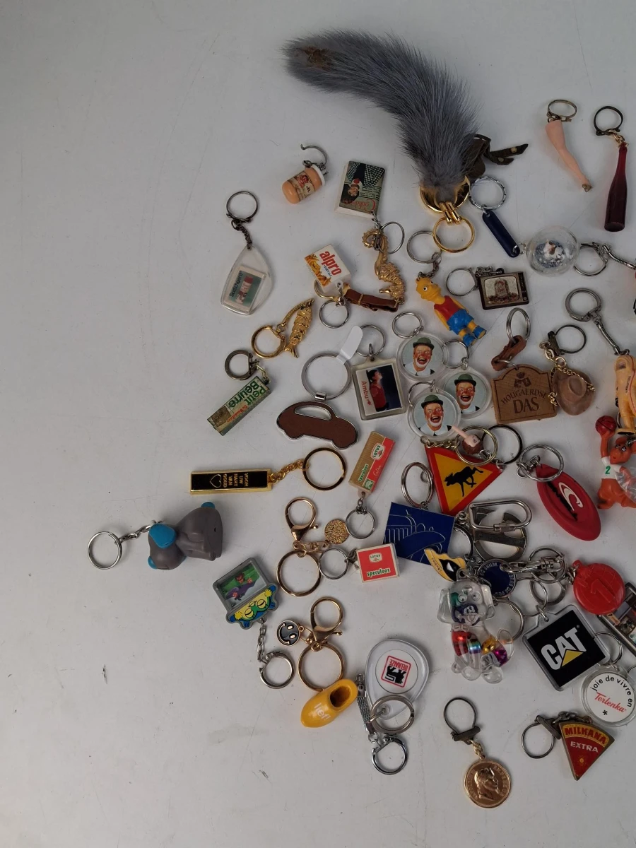 Groot lot sleutelhangers - foto 2