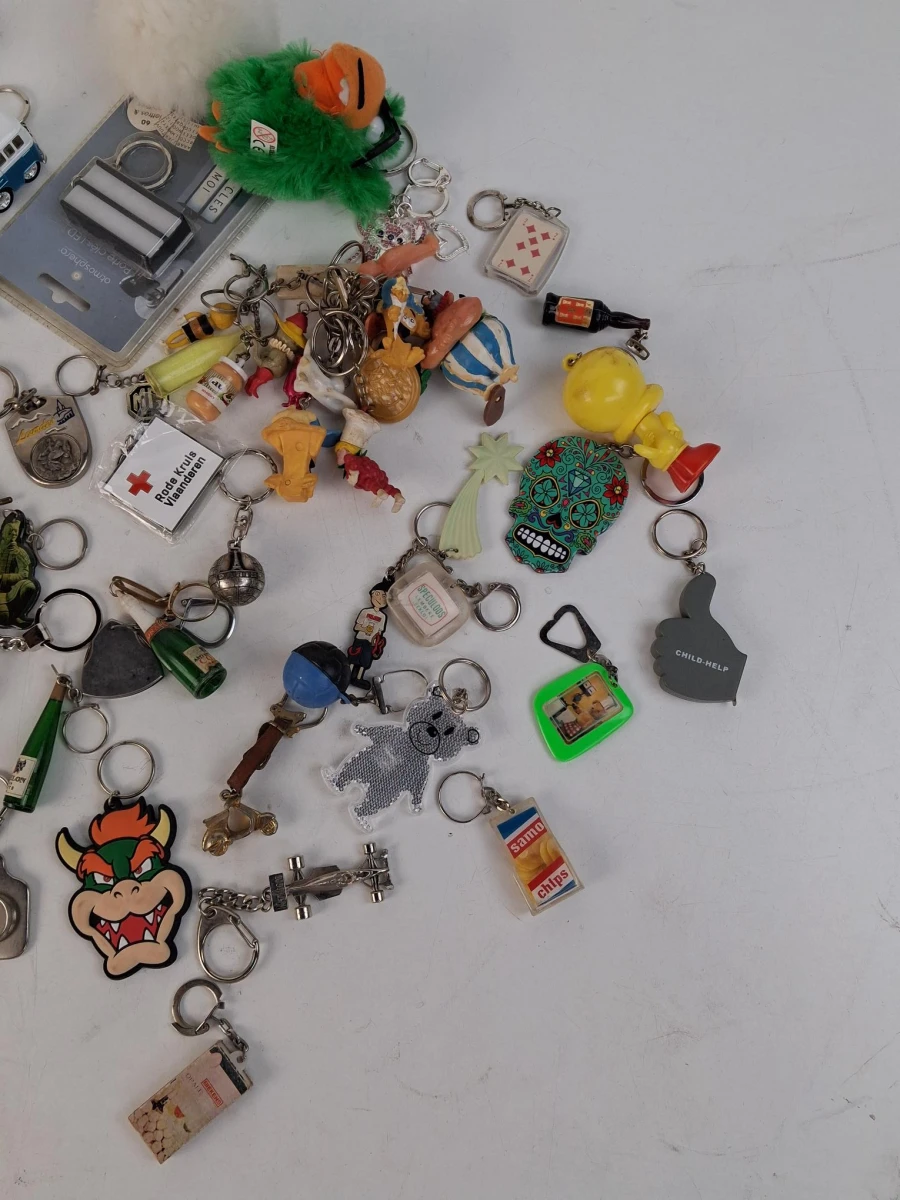Groot lot sleutelhangers - foto 5