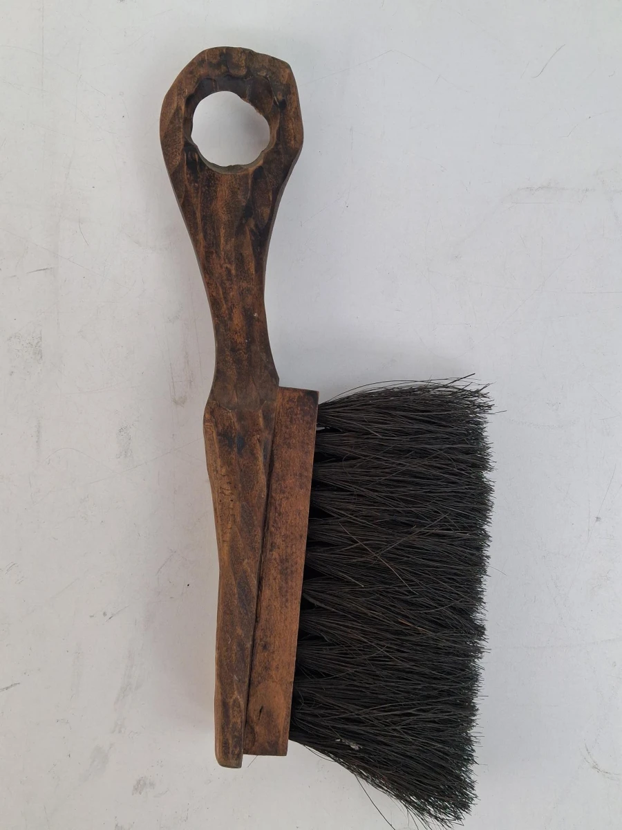 Antieke, handgesneden houten stoffer en blik-set - foto 4