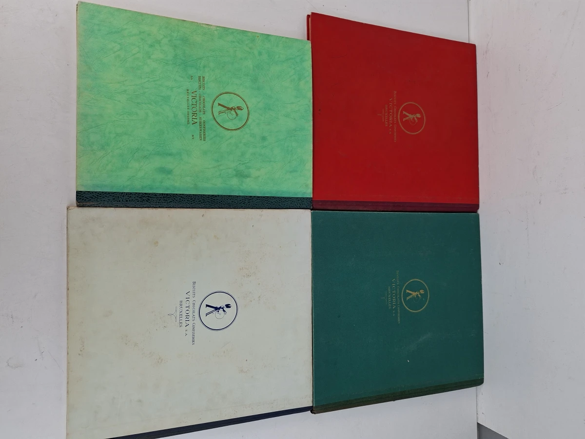 📚 Kavel van 4 Vintage Victoria Plaatjesalbums – Nostalgische Verzamelboeken 📚 - foto 8