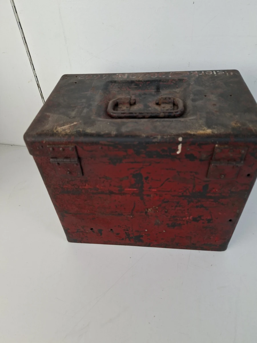 📦 Militaria: Antieke Duitse Visierkiste (Richtkijkkist) – Industrieel Verzamelobject 📦 - foto 2
