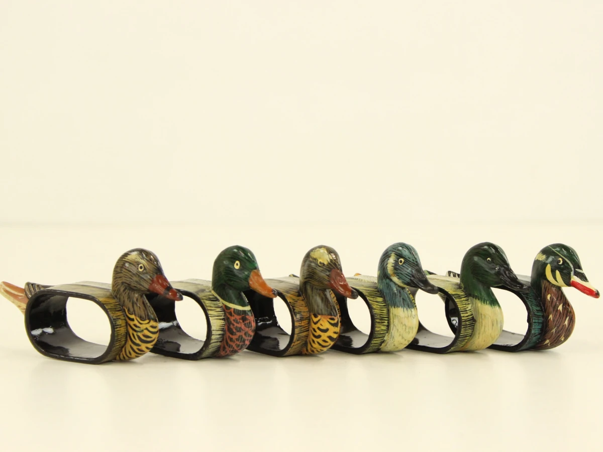 Set van 18 decoratieve servetringen in kunststof  met vogelmotief - foto 5