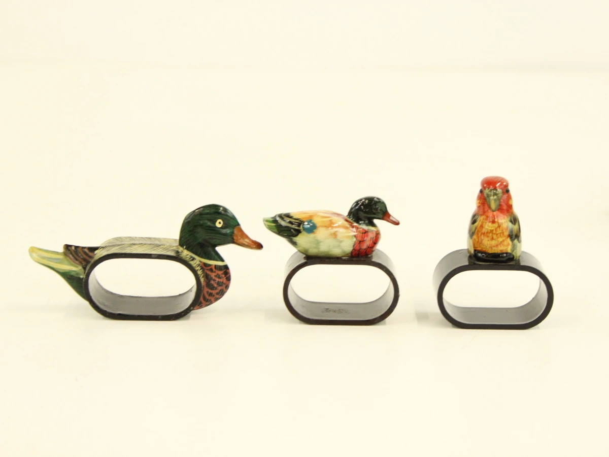 Set van 18 decoratieve servetringen in kunststof  met vogelmotief - foto 8