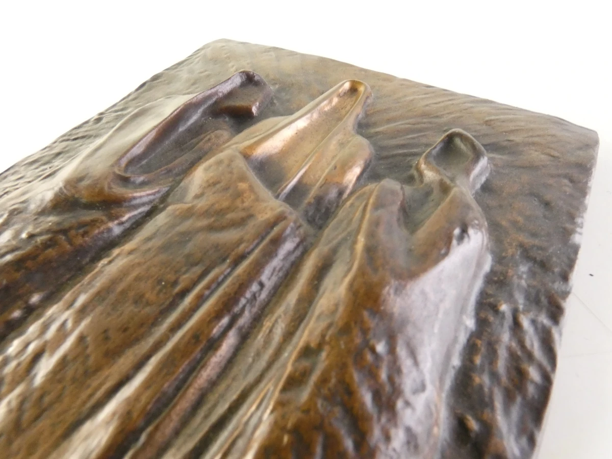Semi-Abstract Bronzen reliëf met drie figuren - foto 5