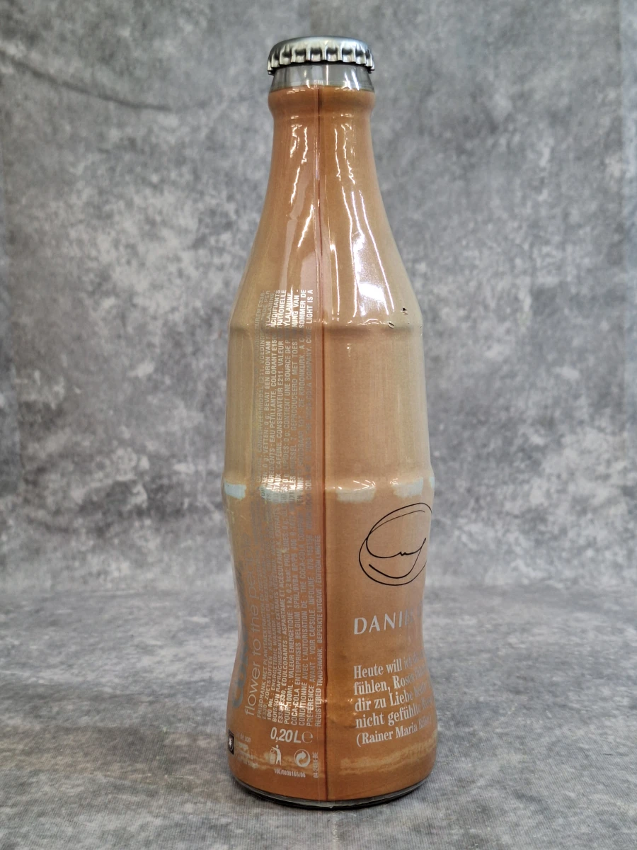 Set van 5 Coca-Cola Limited Fashion Edition Flessen & Blik - Marc Jacobs, Elvis Pompilio & Vintage Rose - foto 21