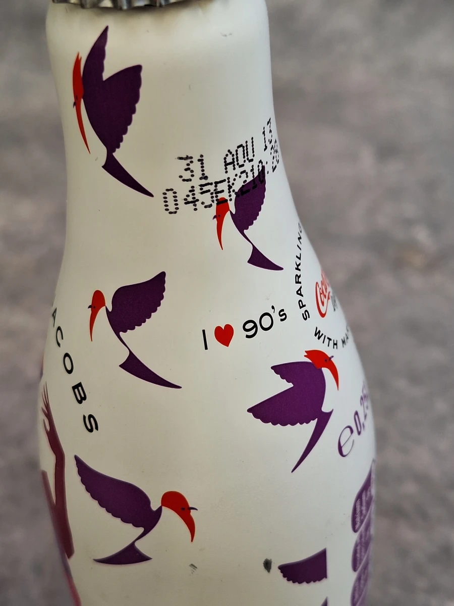 Set van 5 Coca-Cola Limited Fashion Edition Flessen & Blik - Marc Jacobs, Elvis Pompilio & Vintage Rose - foto 6