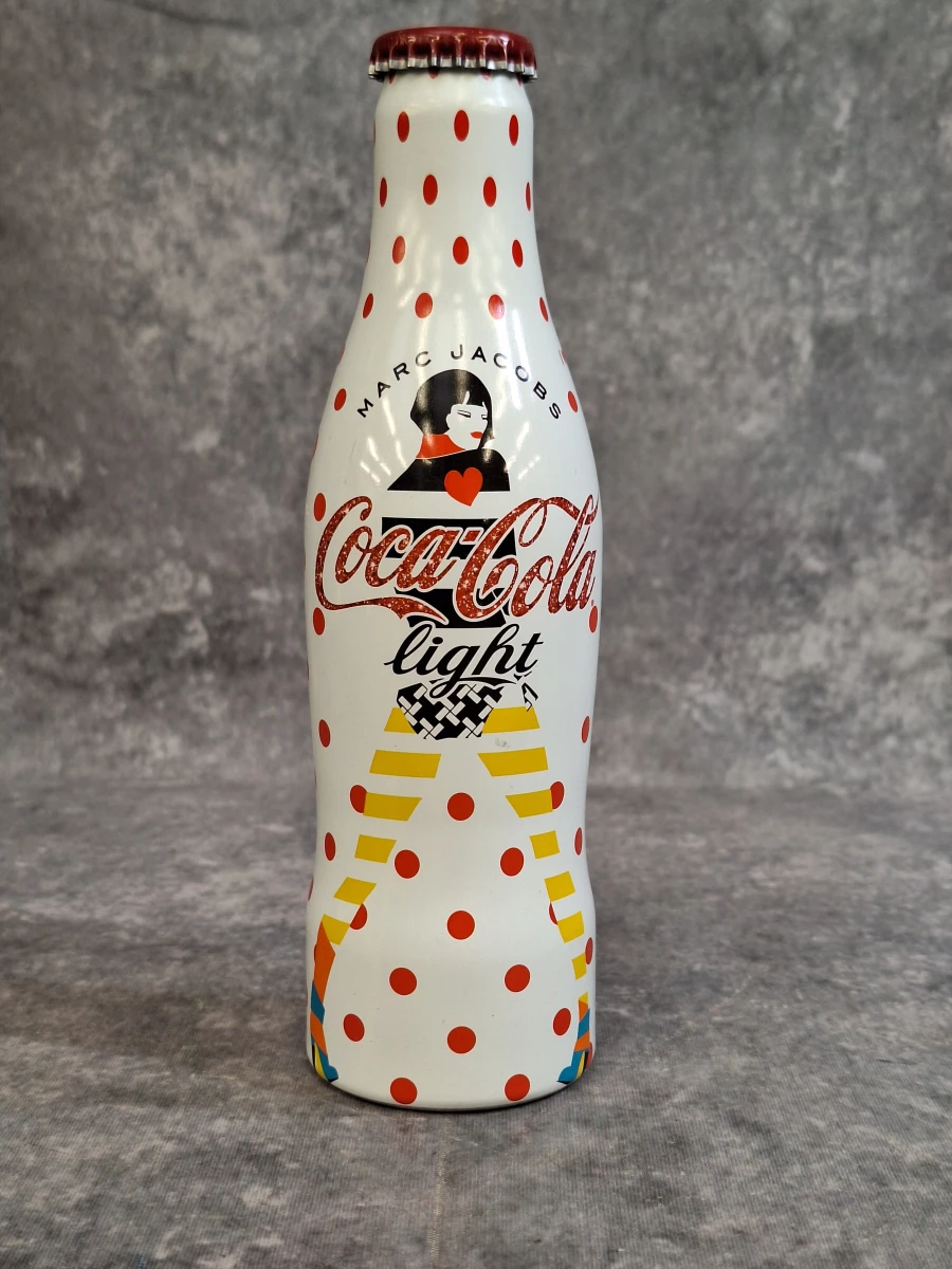 Set van 5 Coca-Cola Limited Fashion Edition Flessen & Blik - Marc Jacobs, Elvis Pompilio & Vintage Rose - foto 12