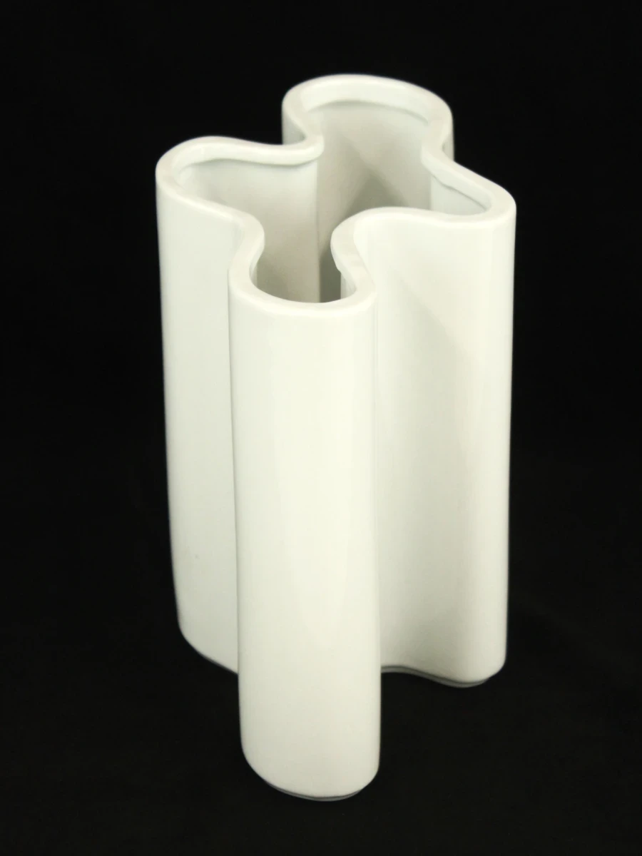 witte designvaas van Serax Maison d’Être - foto 3
