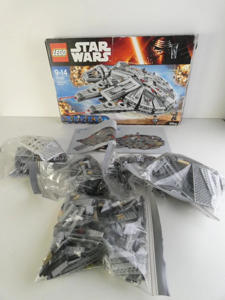 LEGO Star Wars Millennium Falcon bouwset 75105 - foto 2