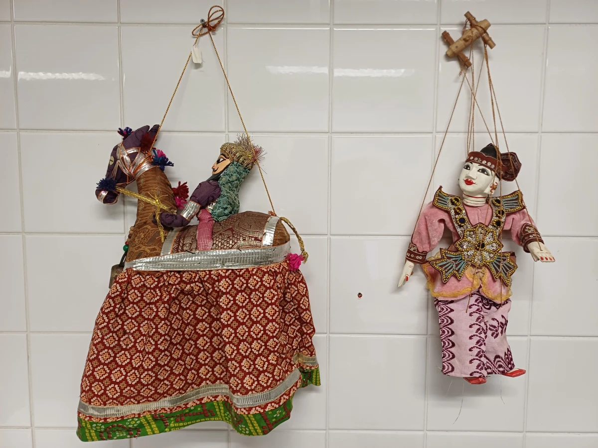 2 Indiase Kathputli-marionetten - foto 2