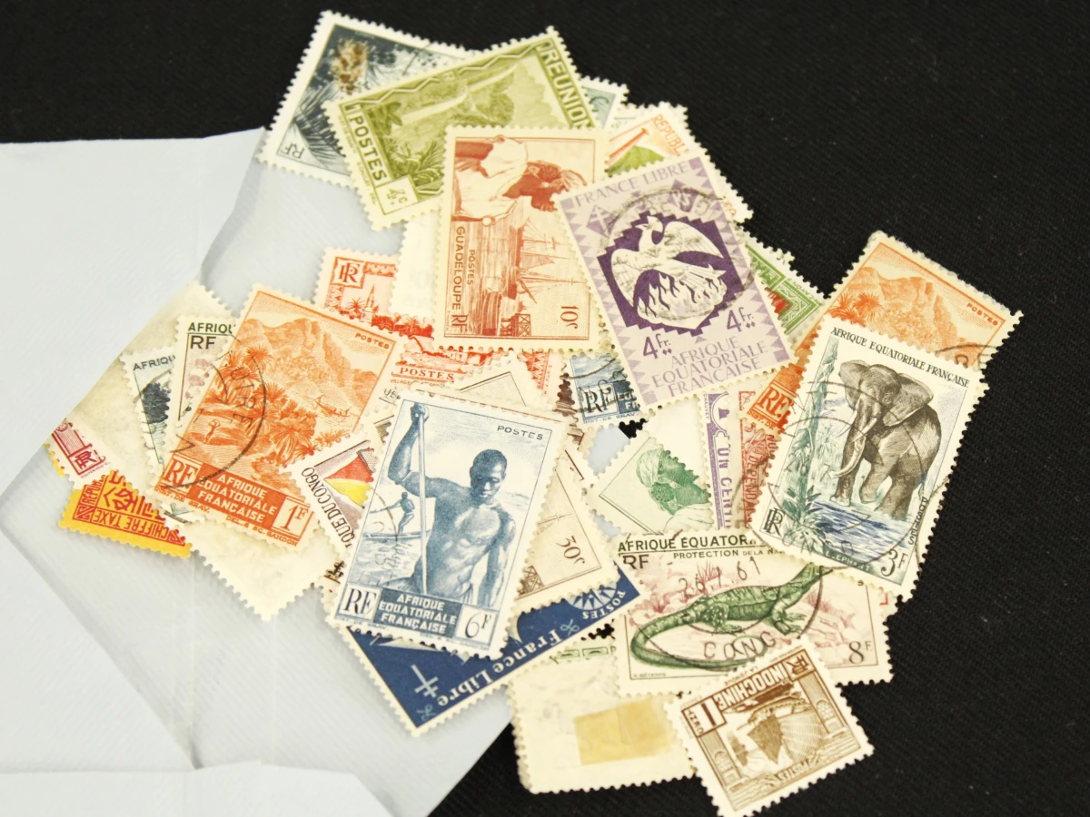 Verzameling internationale & nationale postzegels met albums en bewaardoos - foto 5