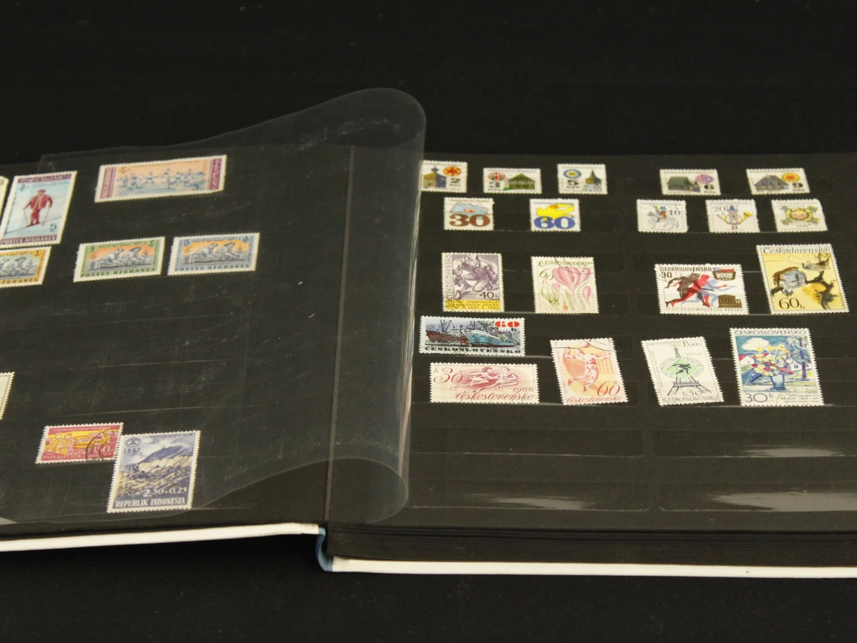 Verzameling internationale & nationale postzegels met albums en bewaardoos - foto 7