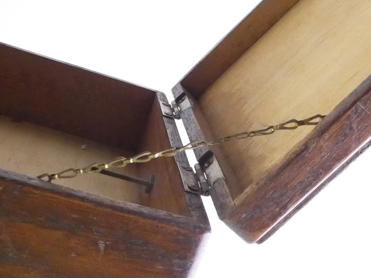 Houten vintage naaikist met uitschuifbare laden - foto 6