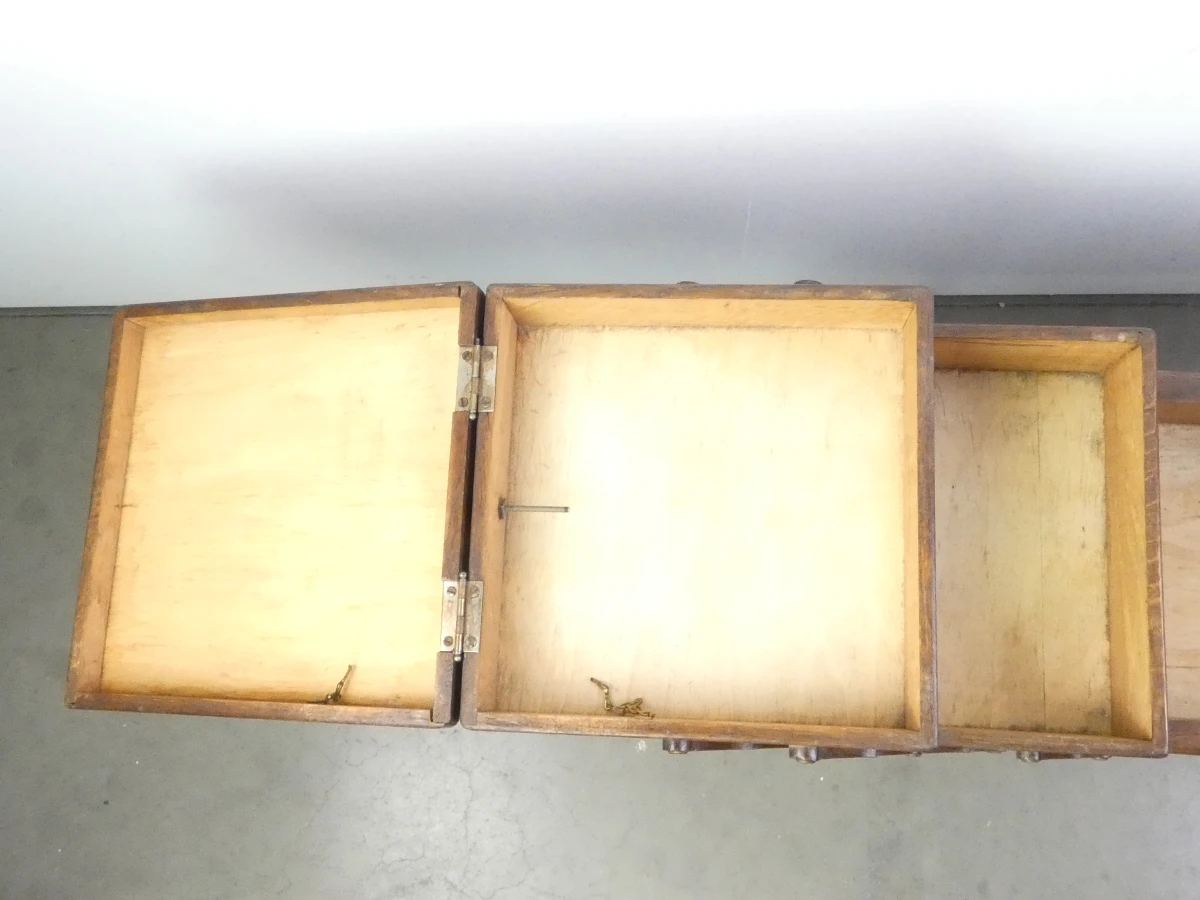 Houten vintage naaikist met uitschuifbare laden - foto 11