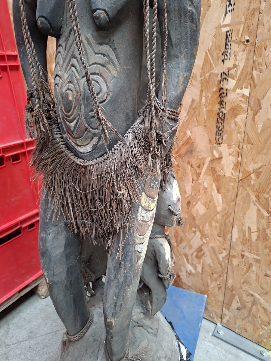 Monumentaal Tribaal Houten Sculptuur – Papoea-Nieuw-Guinea Stijl - foto 4