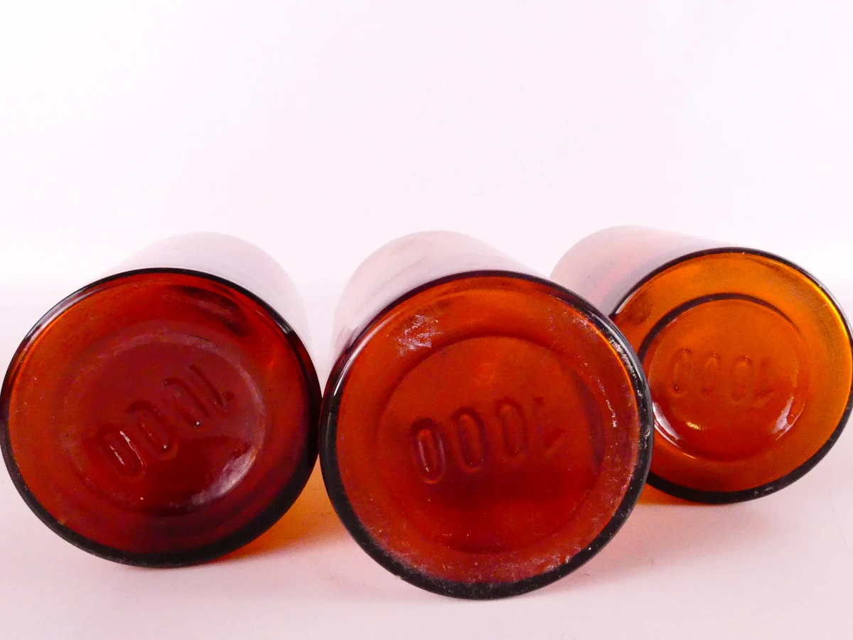 Mooie set van 15 vintage bruine apothekersflessen - foto 8