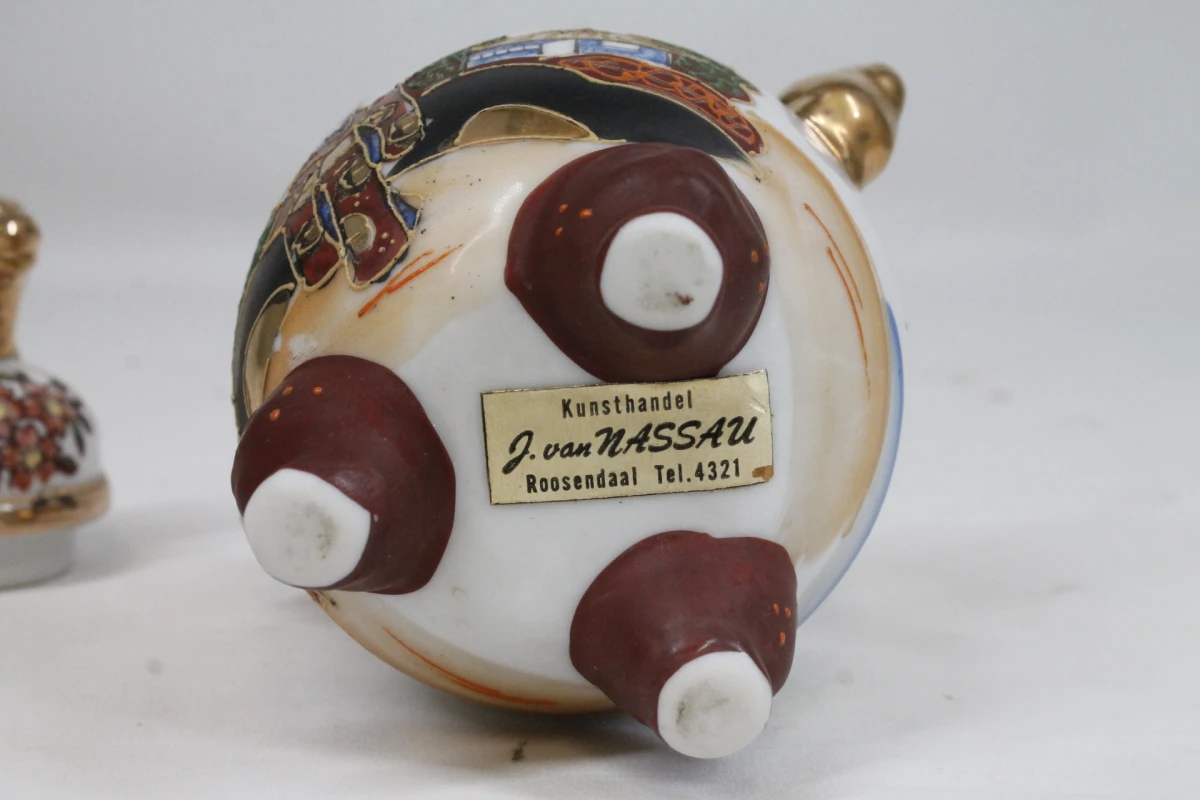 Decoratief Japans porseleinen wierrookpotje - foto 4