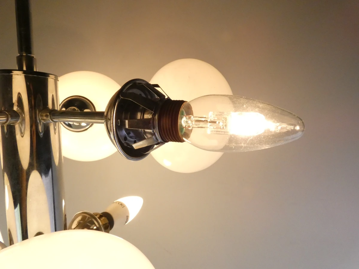 Moderne hanglamp met witte glazen bollen - foto 6