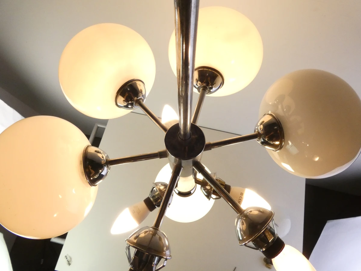 Moderne hanglamp met witte glazen bollen - foto 10