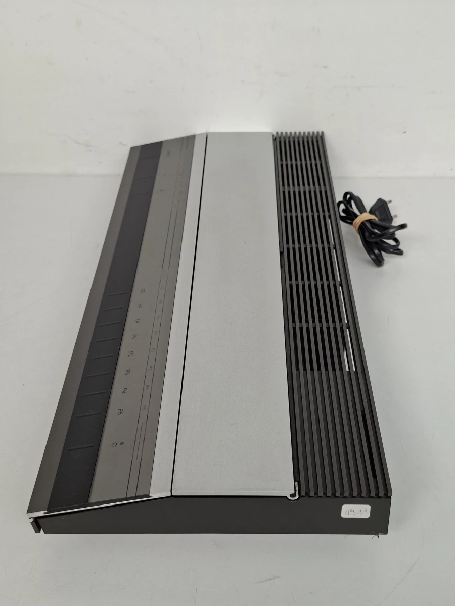 🏷️ Iconische Bang & Olufsen Beomaster 3300 (Type 2957) – Tijdloos Deens Design – Getest & Werkend! - foto 5
