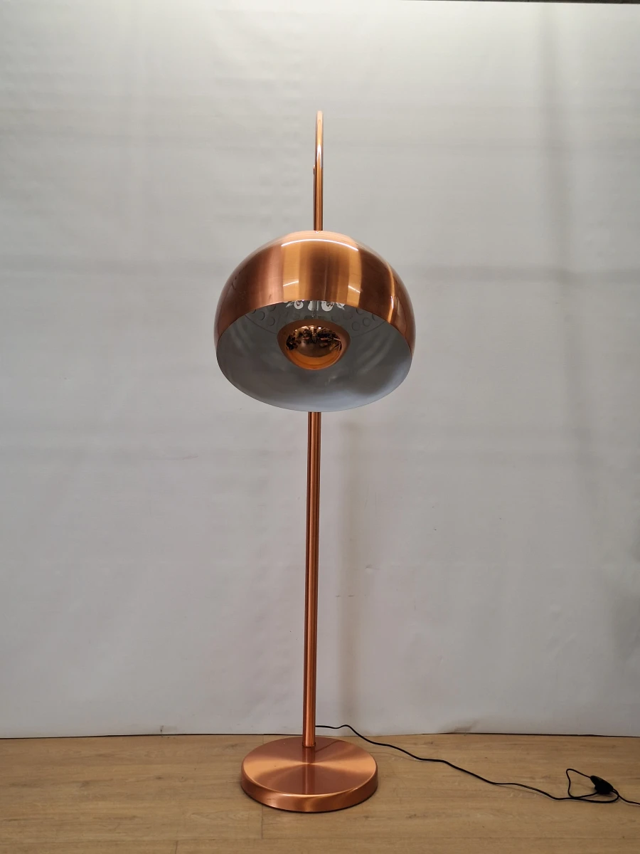 koperkleurige booglamp - moderne interpretatie van een sixties designklassieker - foto 12