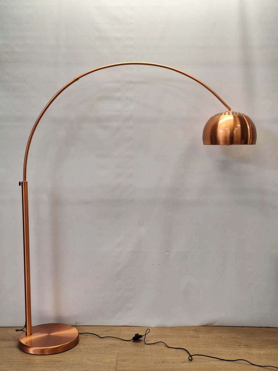 koperkleurige booglamp - moderne interpretatie van een sixties designklassieker - foto 14