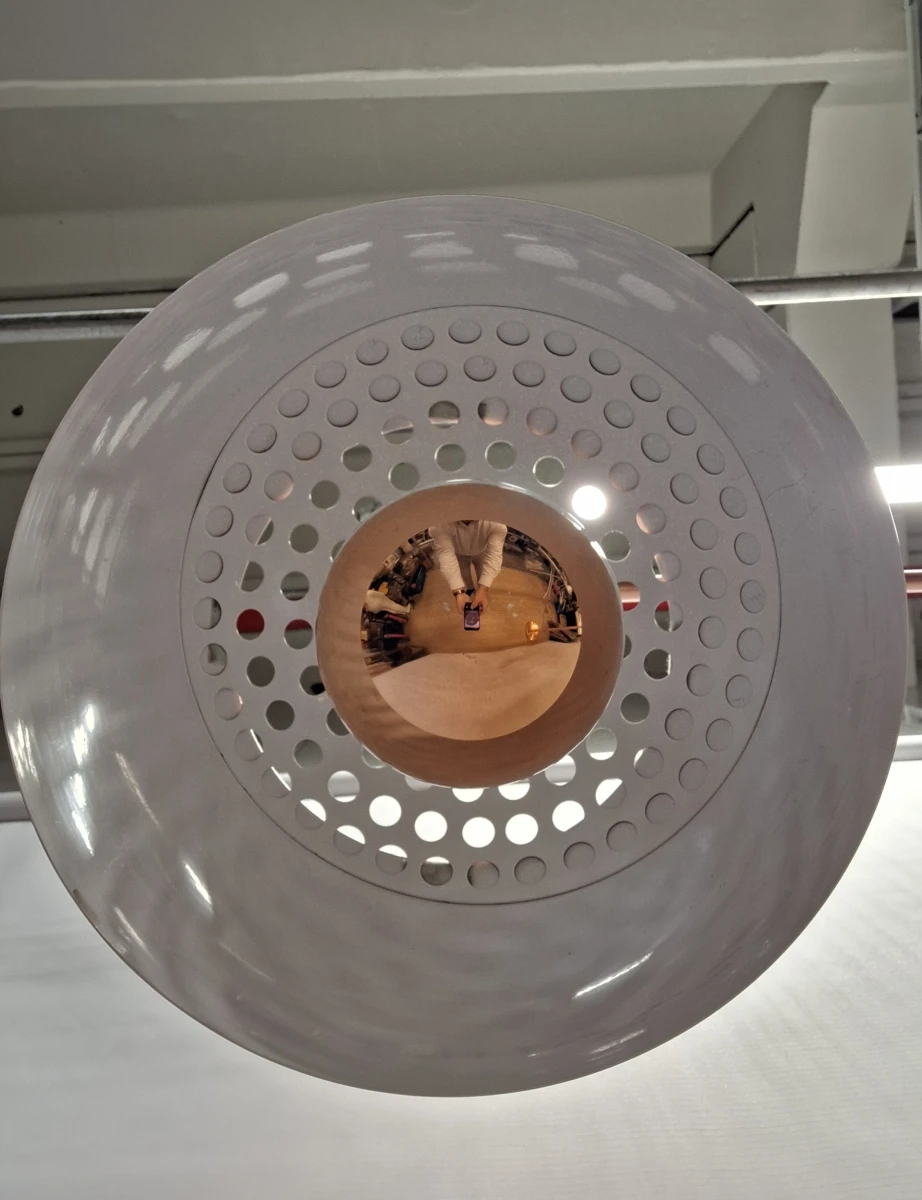 koperkleurige booglamp - moderne interpretatie van een sixties designklassieker - foto 10