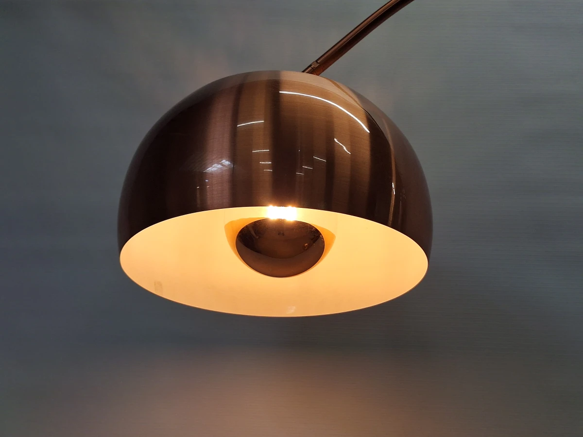 koperkleurige booglamp - moderne interpretatie van een sixties designklassieker - foto 8