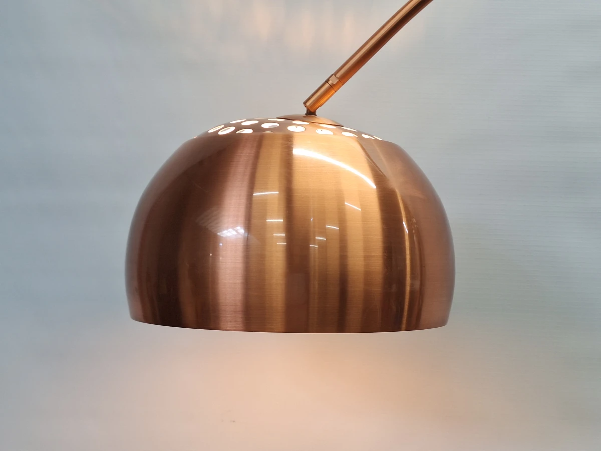 koperkleurige booglamp - moderne interpretatie van een sixties designklassieker - foto 3