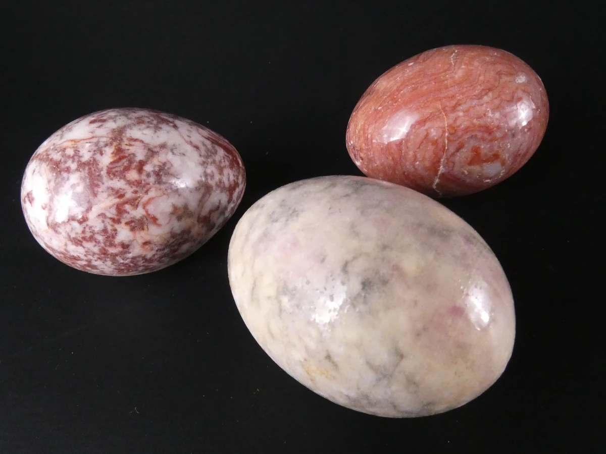 Set van 18 decoratieve stenen eieren van verschillende mineralen - foto 8