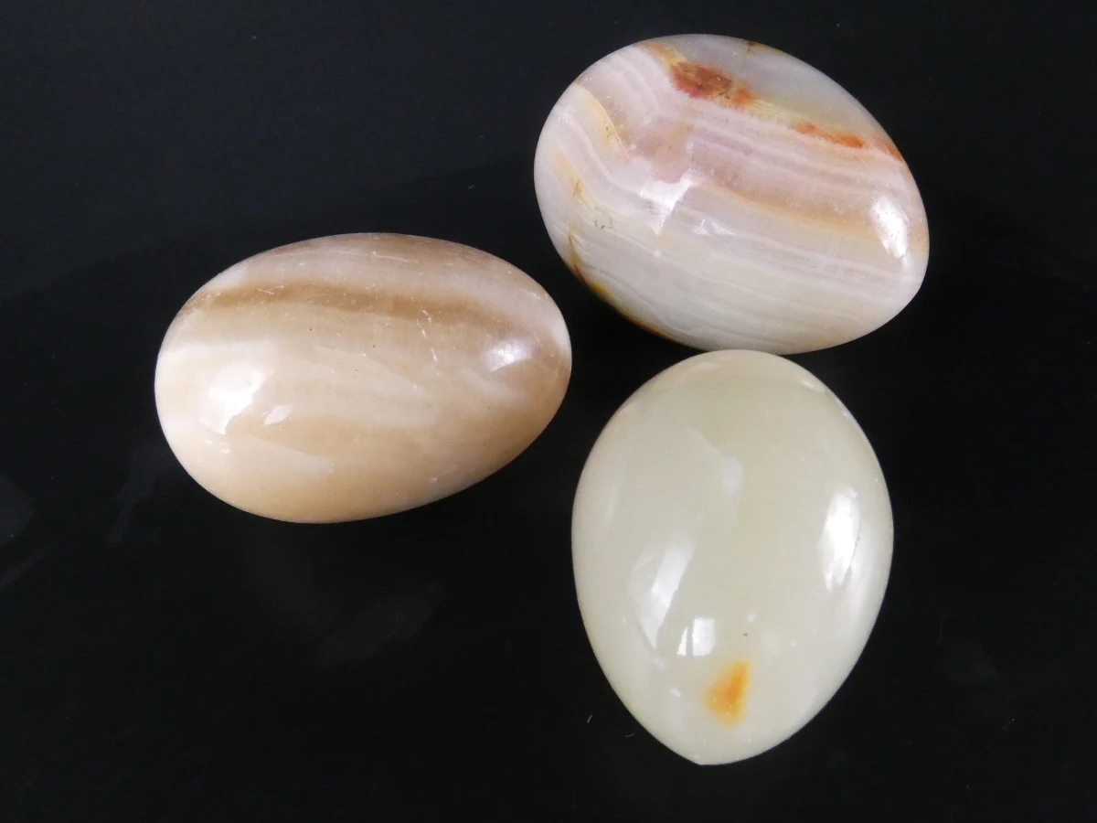 Set van 18 decoratieve stenen eieren van verschillende mineralen - foto 9