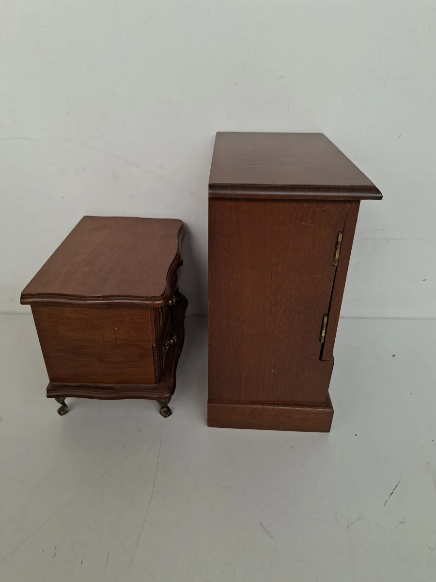 💎Set van 2 Vintage Houten Juwelendoosjes – Miniatuur Meubeltjes met Spiegel & Laden 🗄️ - foto 3