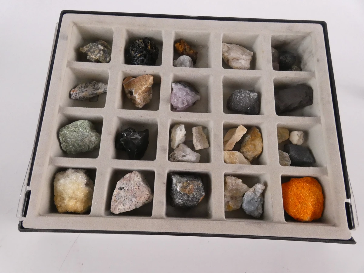 Verzameling mineralen en natuurstenen - foto 4