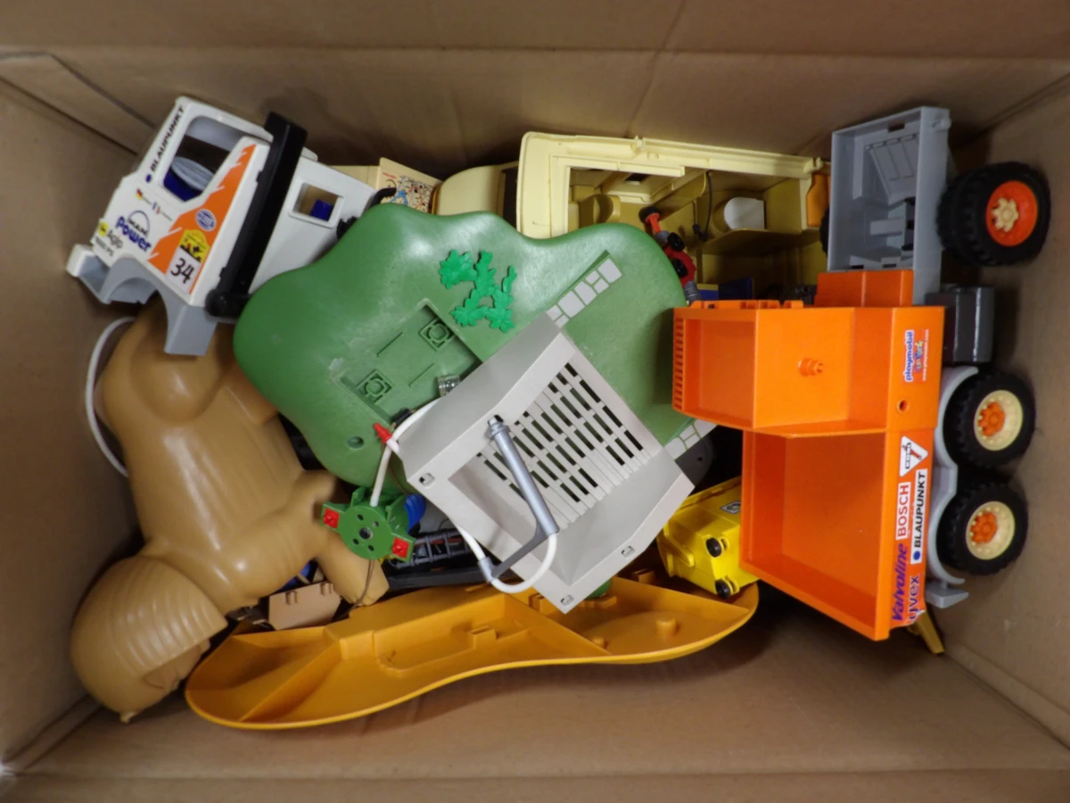 111 kg aan losse Playmobil onderdelen/figuurtjes - foto 3