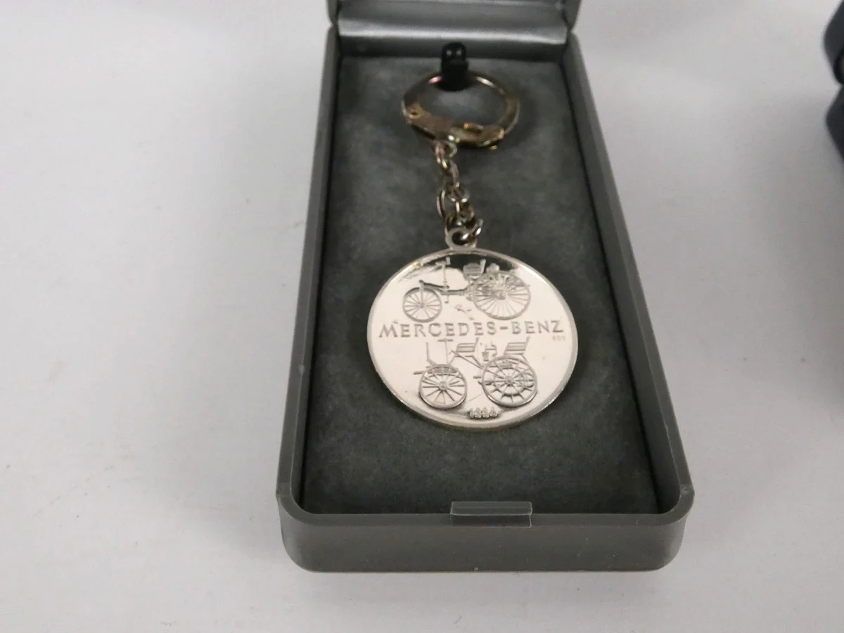 Numismatiek en filatelie: Verzameling postzegels en munten - foto 16