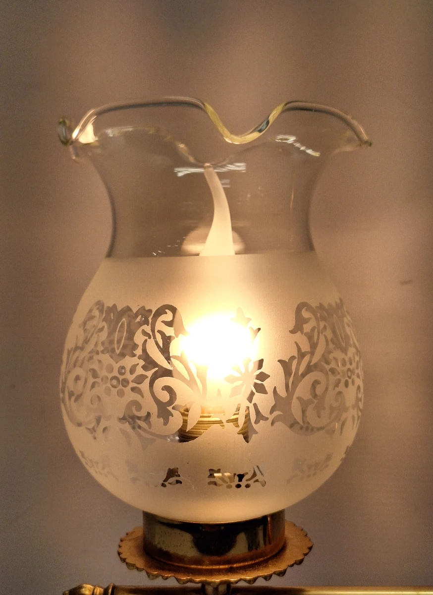 Vintage Massive tafellamp - Messing studentenlamp met gedecoreerde glazen kap, jaren ’70/’80 - foto 6