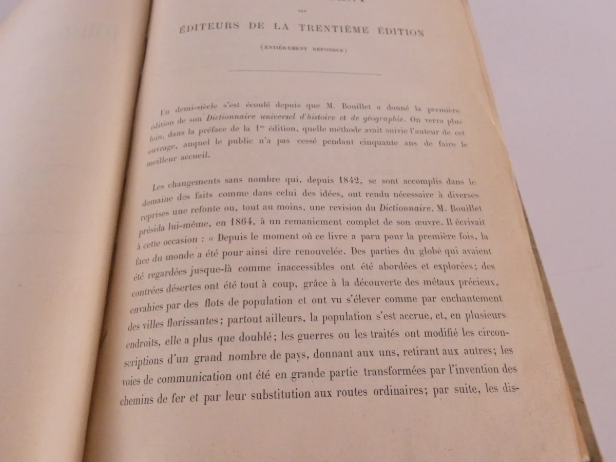 Oud Frans naslagwerk – Dictionnaire universel d'Histoire et de Géographie - foto 12