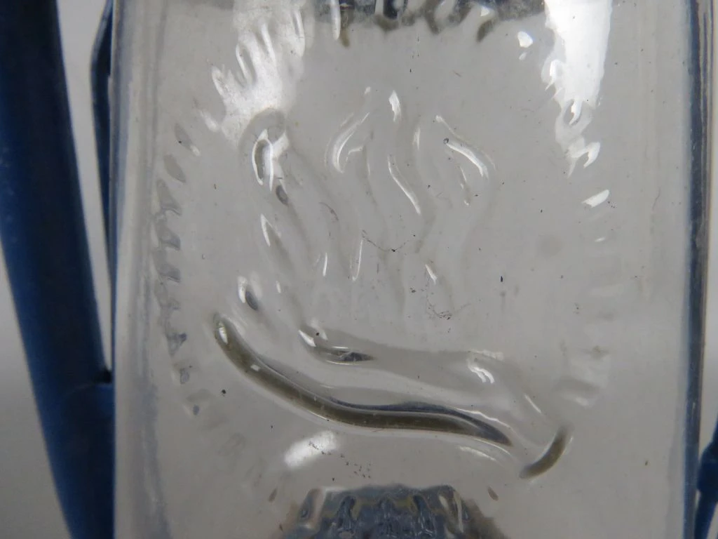 Blauwe vintage petroleumlamp met glazen stolp - foto 2