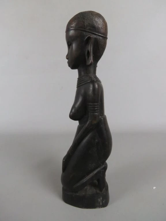 Houten Afrikaanse vrouwenbeeldje - foto 2